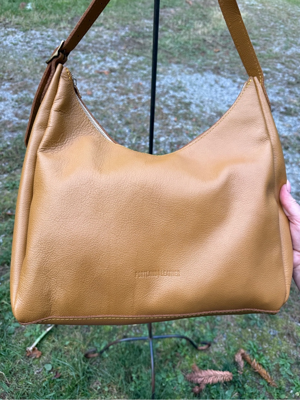 Portland Leather Aspen Shoulder bag